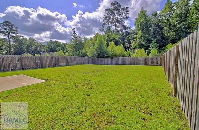 Building Photo - 587 Fairview Cir