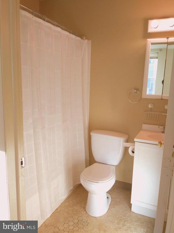 Building Photo - 715 S 23rd St