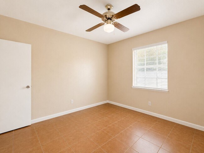 Building Photo - Charming 3 Bedroom, 2 Bath Home in Prime Winter Park Location