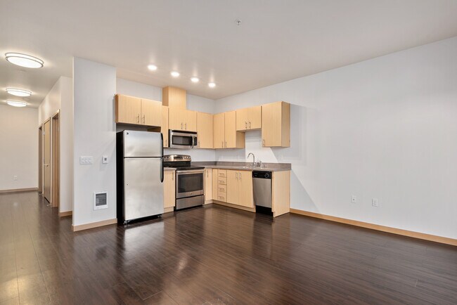 Building Photo - 500 Belmont Ave E