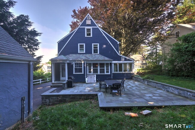 Building Photo - 1 Nash Pl