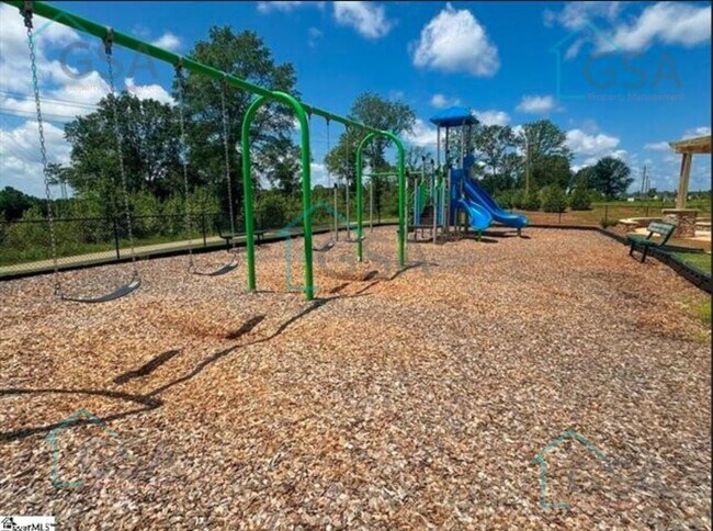 Building Photo - 3 Bedroom 2 Bath Lyman, SC 29365 Available...