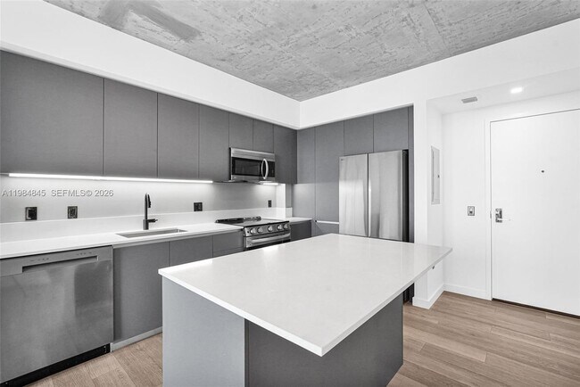 Building Photo - 307 SW 5th St