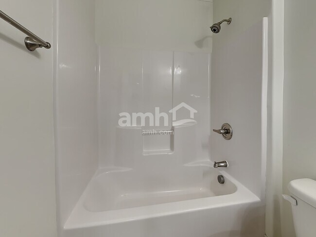 Building Photo - 30 Adams Manor Court