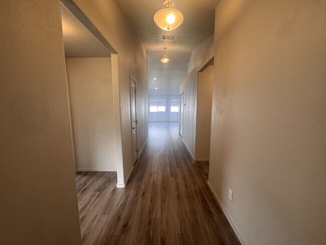 Building Photo - Luxury 4 Bed, 2 Bath Rancher in Spokane Valley!