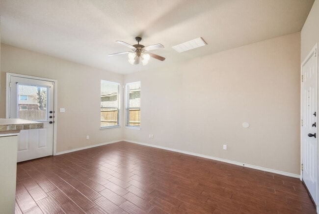 Building Photo - 3 BEDROOM DUPLEX LOCATED IN HUTTO, TEXAS!