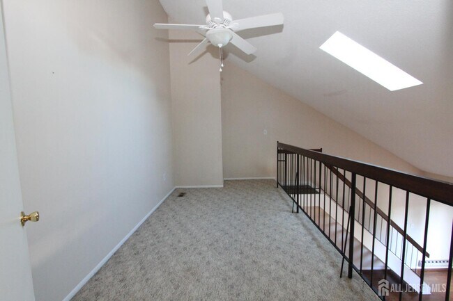Building Photo - 2202 Aspen Dr