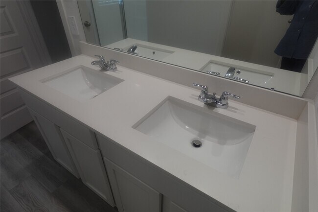 Building Photo - 2824 Lisburn Ter Ln