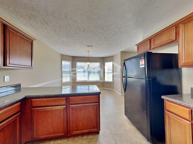 Building Photo - 4324 Pender Ct