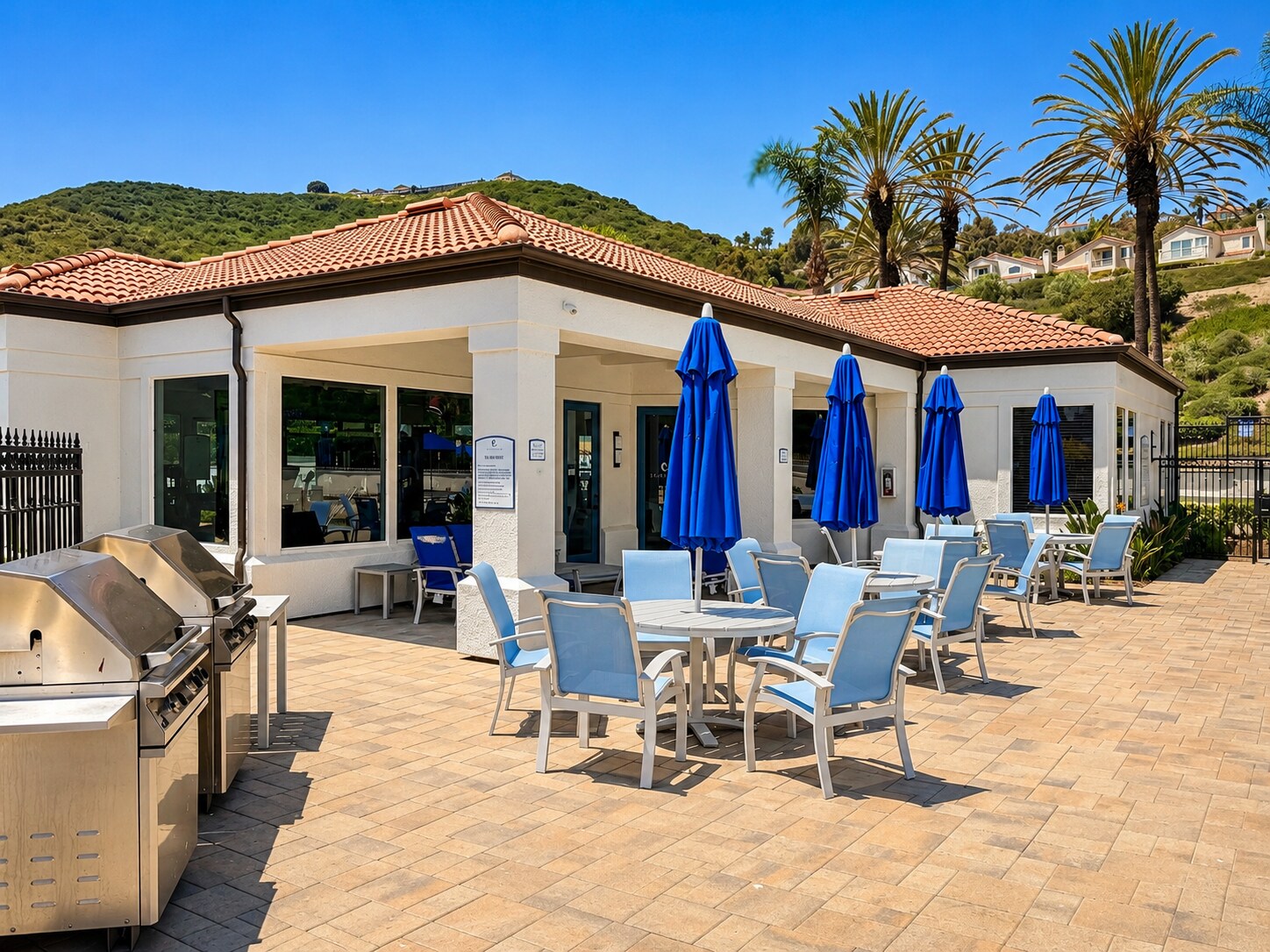 Building Photo - 30902 Club House Dr
