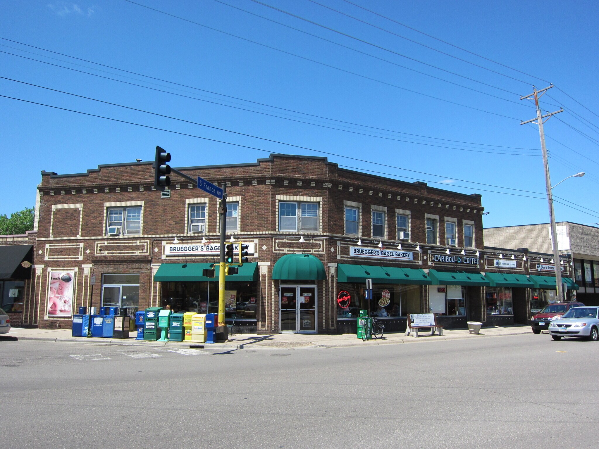Building Photo - 3900 Sunnyside Rd