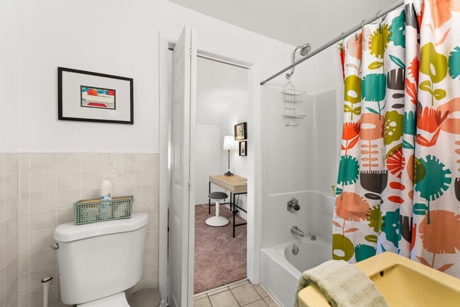 Building Photo - 16806 Pilgrim Ave