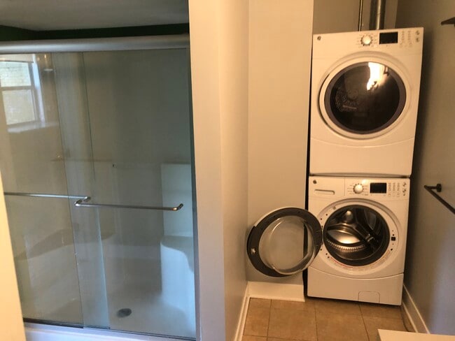 Building Photo - 56 Monroe Center St NW