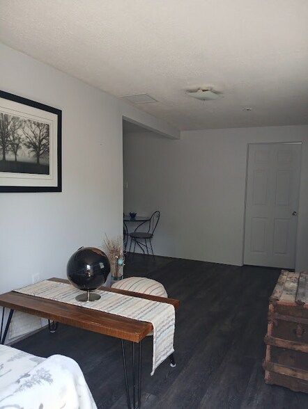 Building Photo - 0 Sea View Dr
