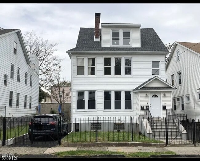 Primary Photo - 191 Brookdale Ave