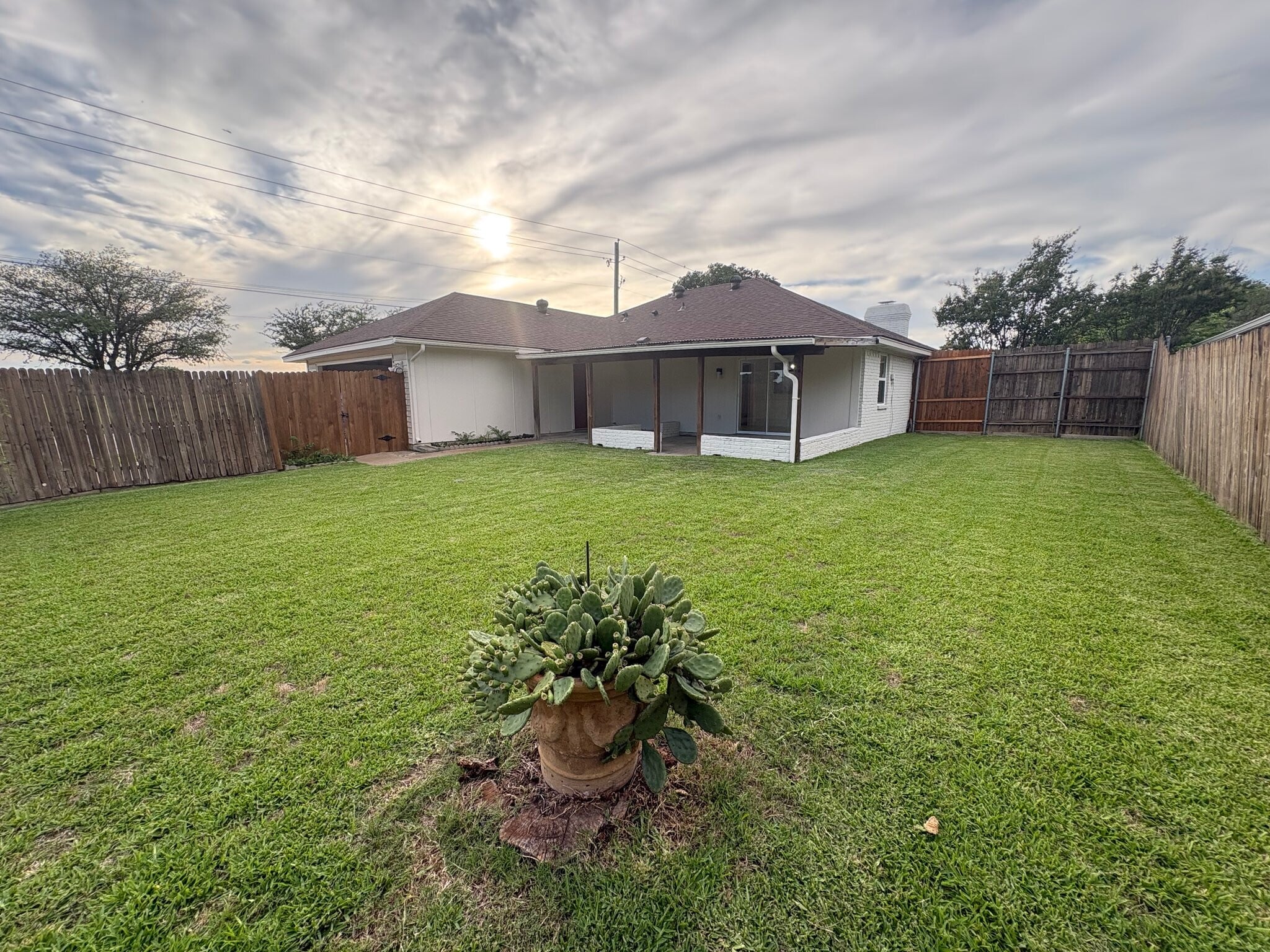 Building Photo - 3802 Roan Cir