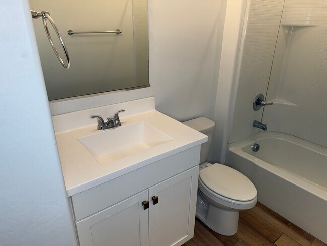 Building Photo - 1673 N St Francis Pl