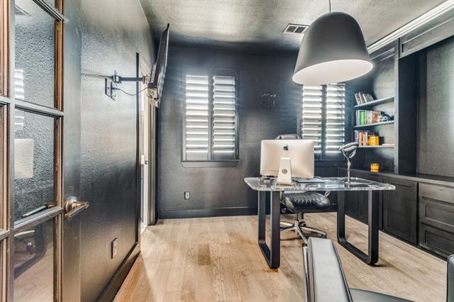 Building Photo - 2537 El Camino Ln