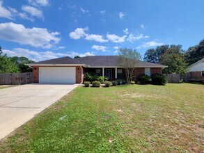 Building Photo - 2120 Casa De Oro St