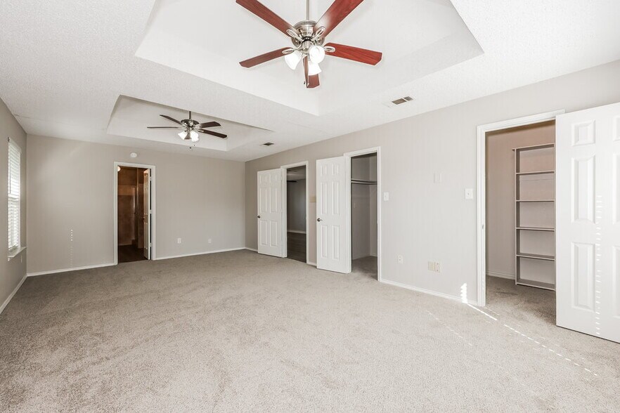 Building Photo - 5528 Royal Meadow Ln