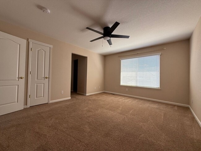 Building Photo - 2 bedroom, 2 1/2 bath condo in the NORTHEAST side of Colorado Springs