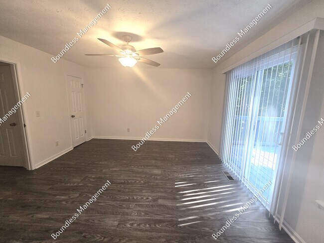 Building Photo - 3172 Carmel Dr