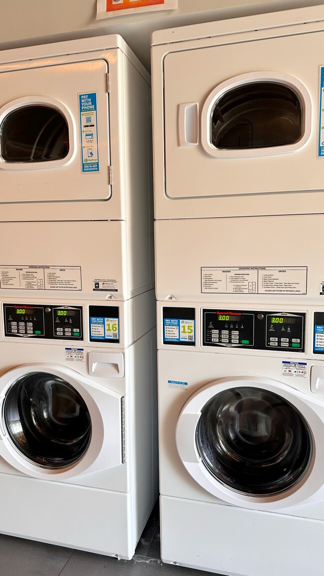 Building Photo - 627 Columbus Ave