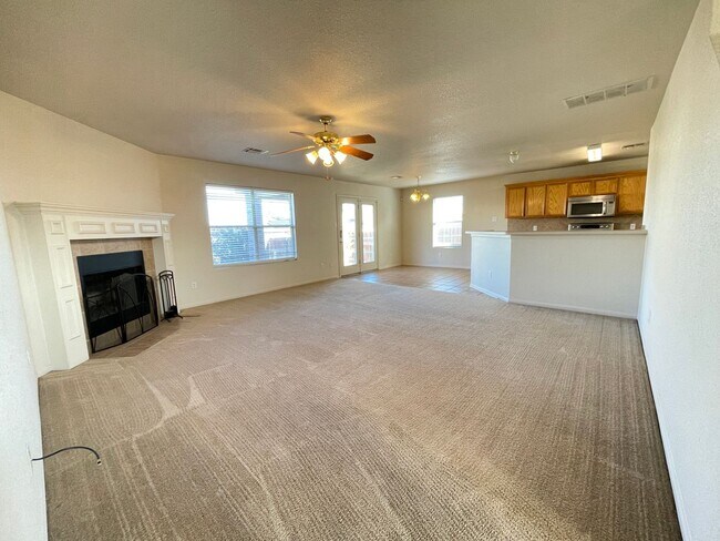 Building Photo - 4-Bedroom House for Rent in Killeen