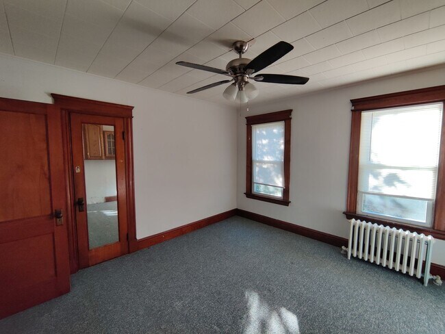 Building Photo - 638-638 Washington Ave