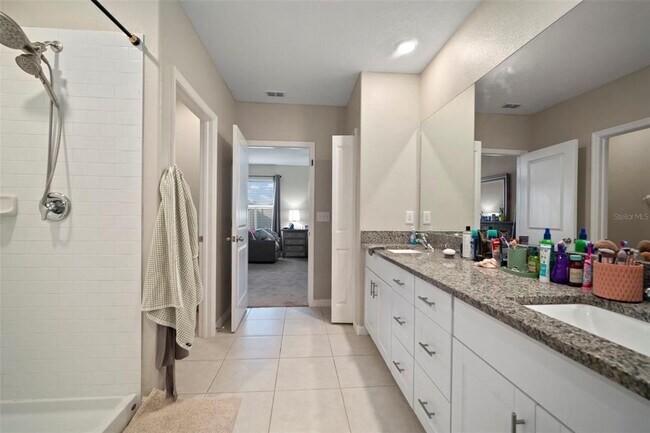 Building Photo - 5430 Blue Azure Dr