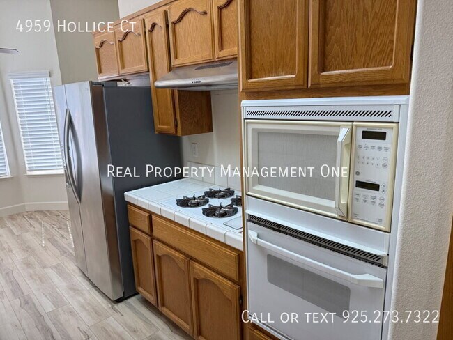 Building Photo - 4959 Hollice Ct