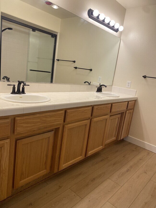 Building Photo - 1794 Pomeroy Rd