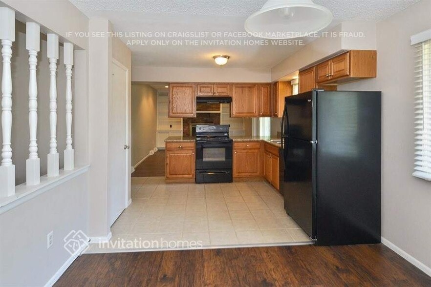 Building Photo - 2137 S Nucla Way