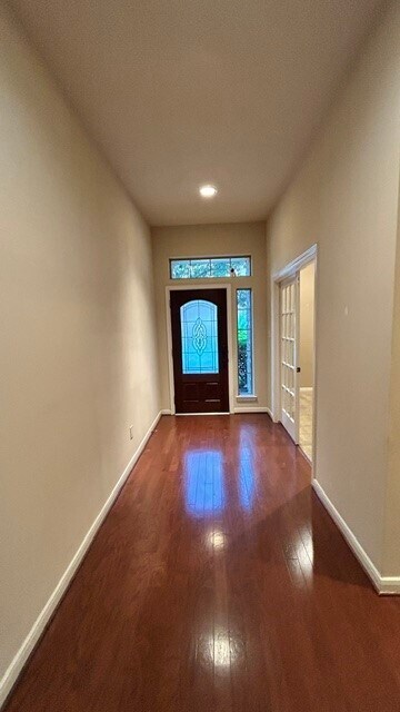Building Photo - 1002 Yaupon Square Ln