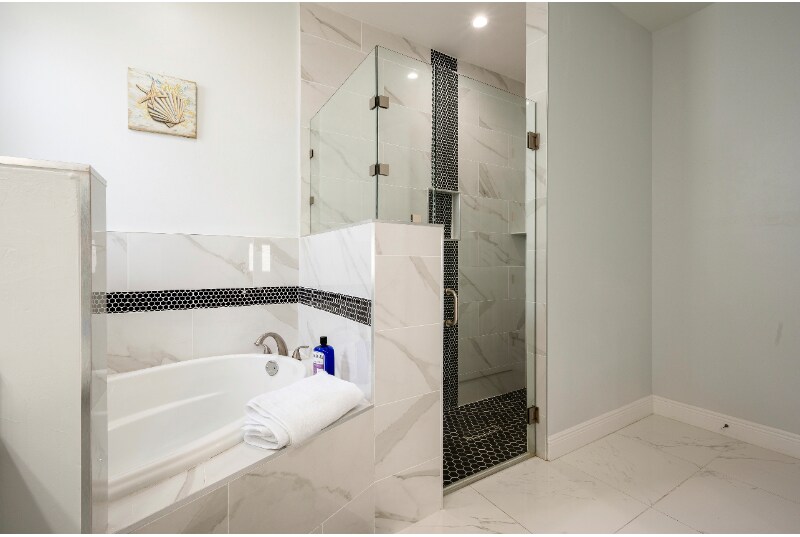 Building Photo - 8357 Tahiti Rd