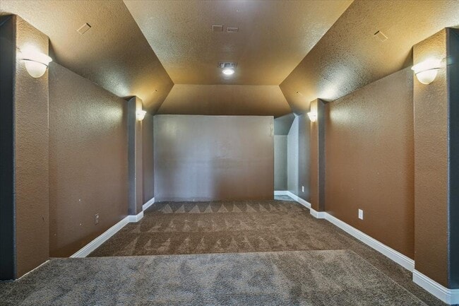Building Photo - 27 Tioga Pl