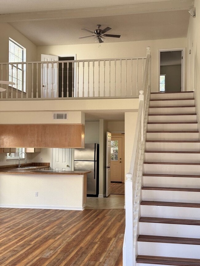 Building Photo - Well Maintained Townhouse Available For August 20th Occupancy