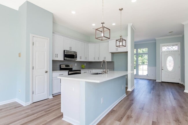 Building Photo - 9300 Greythorne Way