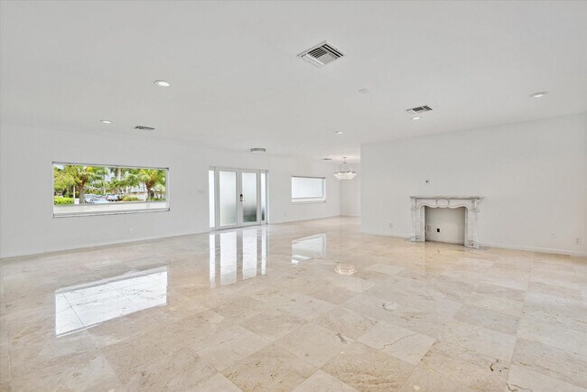 Building Photo - 40 Isla Bahia Dr