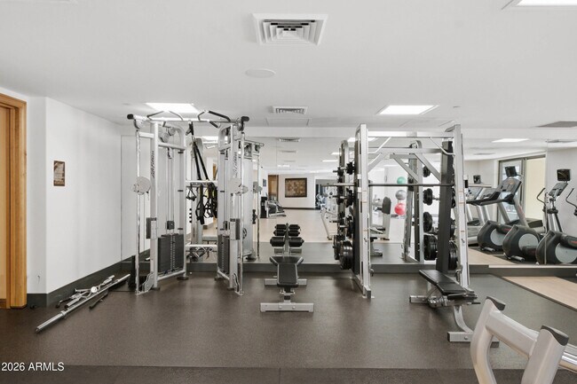 Building Photo - 7175 E Camelback Rd