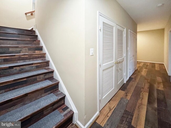 Building Photo - 12652 Heron Ridge Dr