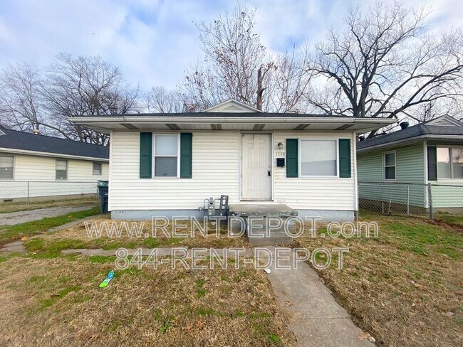 Primary Photo - 1540 SE Riverside Dr
