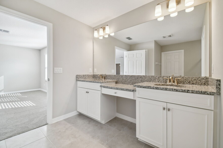 Building Photo - 38190 Shale Stone Ct