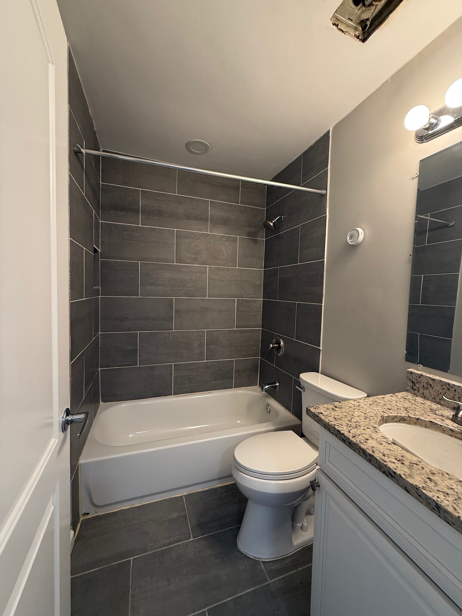 Building Photo - 9903 Cranapple Ct