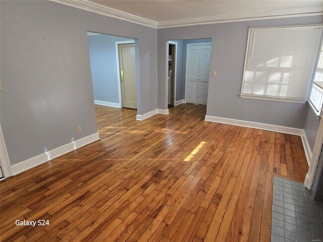 Building Photo - 3763 Narrow Lane Rd
