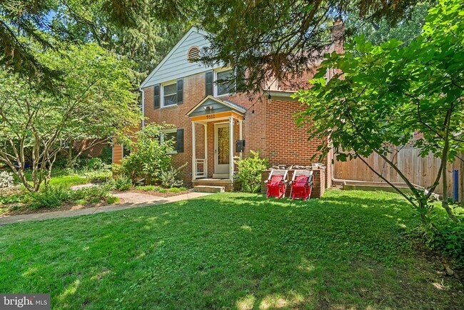 Building Photo - 9311 Woodland Dr