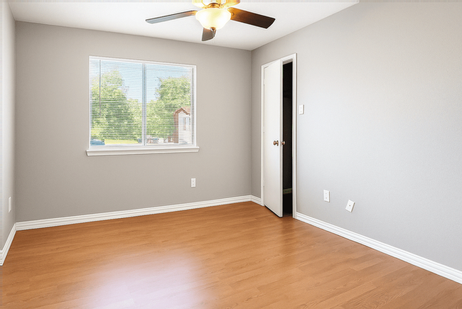 Building Photo - 4427 Eaglewood Trail Dr