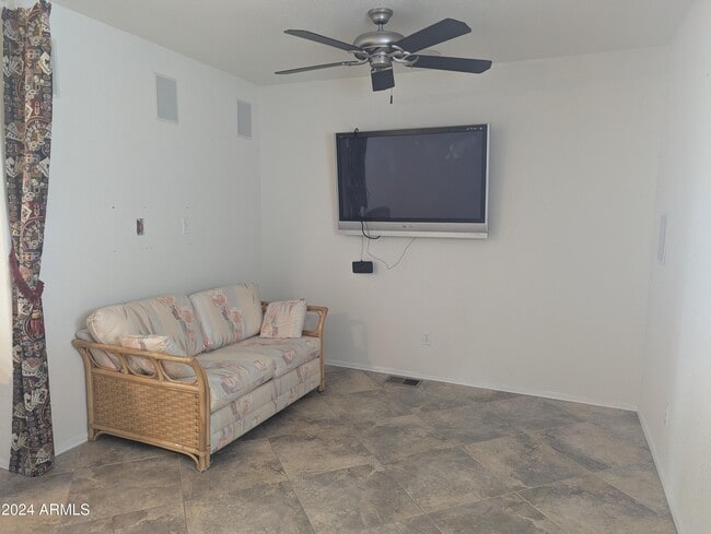 Building Photo - 412 E Fiesta Del Sol