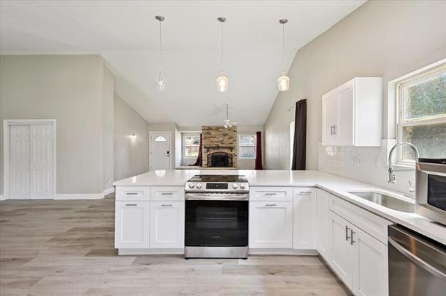 Building Photo - 7905 Hook Dr