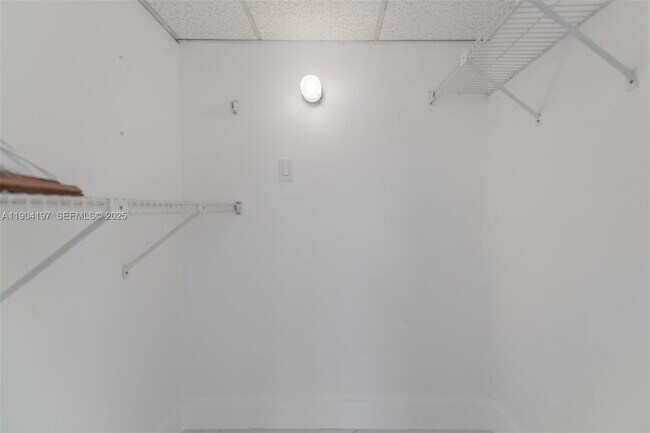 Building Photo - 1950 S Ocean Dr